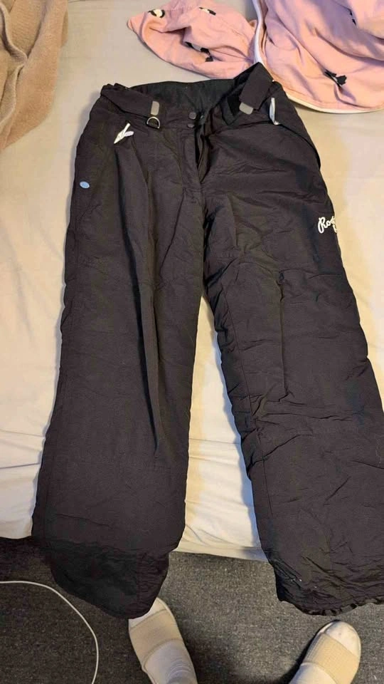 Roots Snow pants (Women's size S)