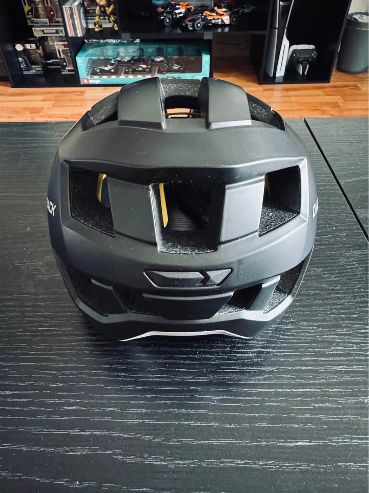 Diamondback Chute MIPS Bike Helmet, Size M/L, Like New - photo 4
