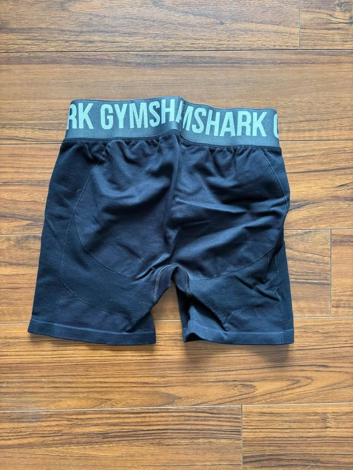 Gymshark shorts - photo 2