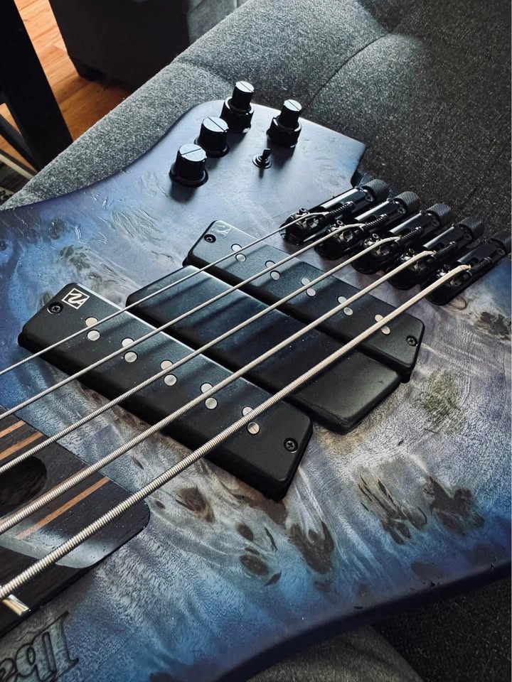 Ibanez EHB1505MS Pacific Blue Burst Flat with GigBlade Sliver - photo 3