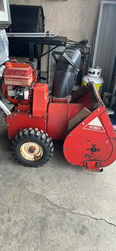 Toro Snow Blower Machine - Electric Starter - photo 3