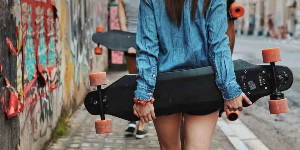 B-ONE CARBON 75KM RANGE ELECTRIC longboard - photo 3