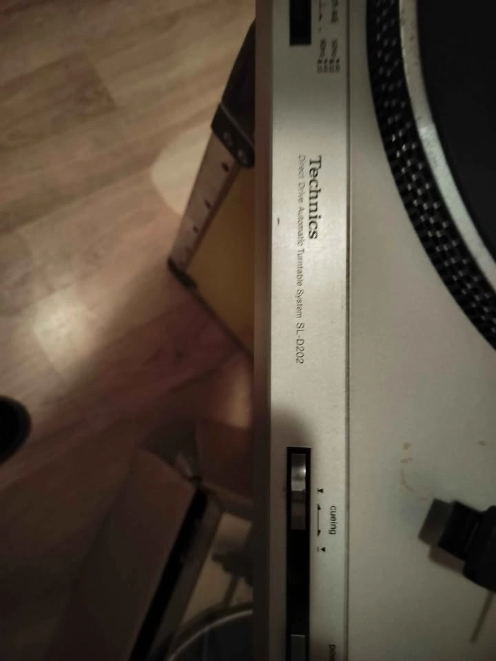 Technics sl-d202 direct drive and marantz belt drive - photo 2
