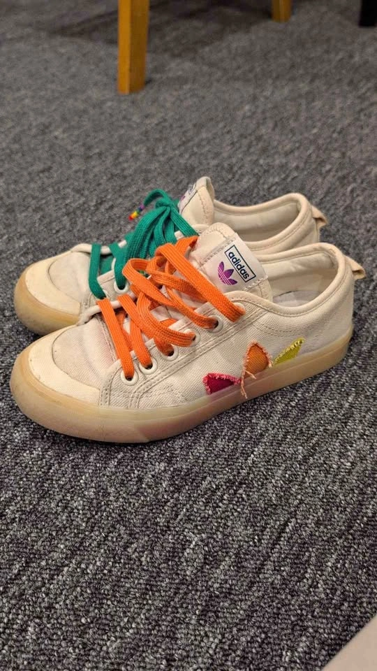 Women's adidas sneakers (size 6.5)