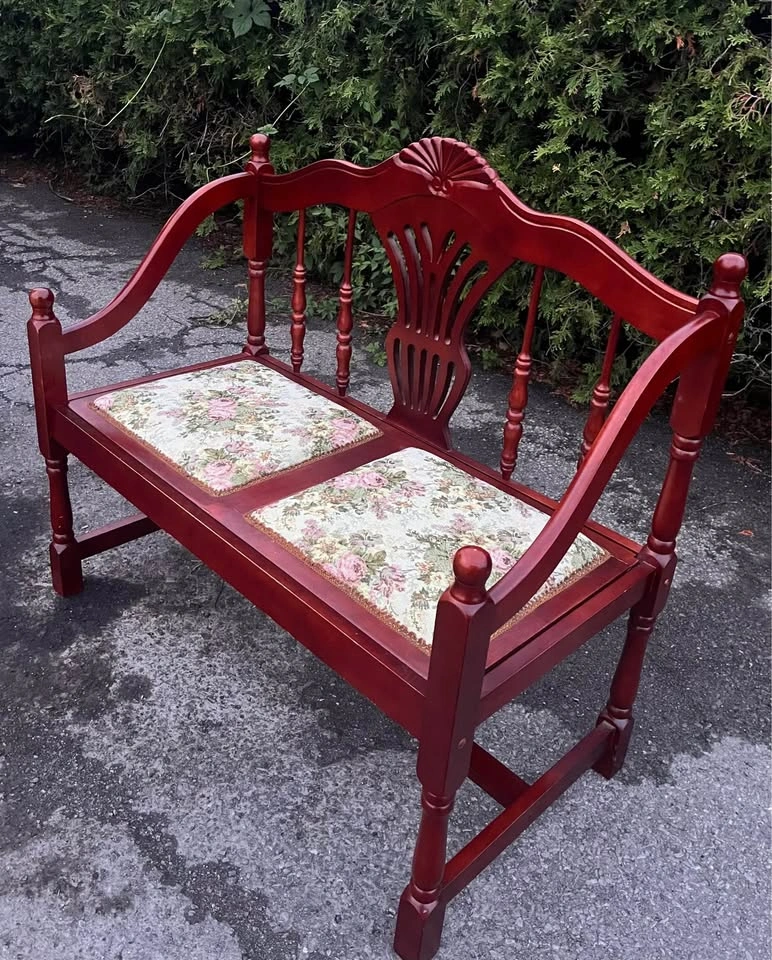 Solid Wood Traditional Entryway Bench | Cherry Finish - photo 2
