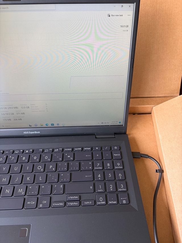 ASUS ExpertBook B1 Laptop – Excellent Condition - photo 5