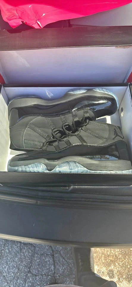 Air Jordan 11 Black Sneakers
