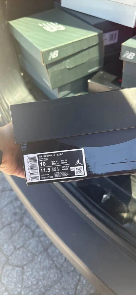 Air Jordan 11 Black Sneakers - photo 5