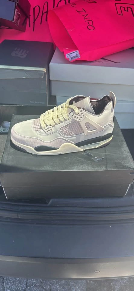 Jordan Air Jordan 4 Light Beige Sneakers - photo 3