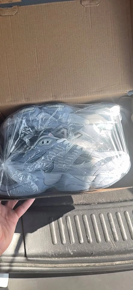 New Balance ABZORB Sneakers