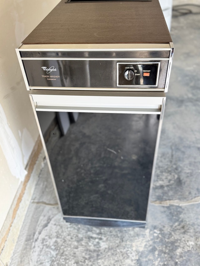 Whirlpool Trash Compactor – Excellent Condition – $50