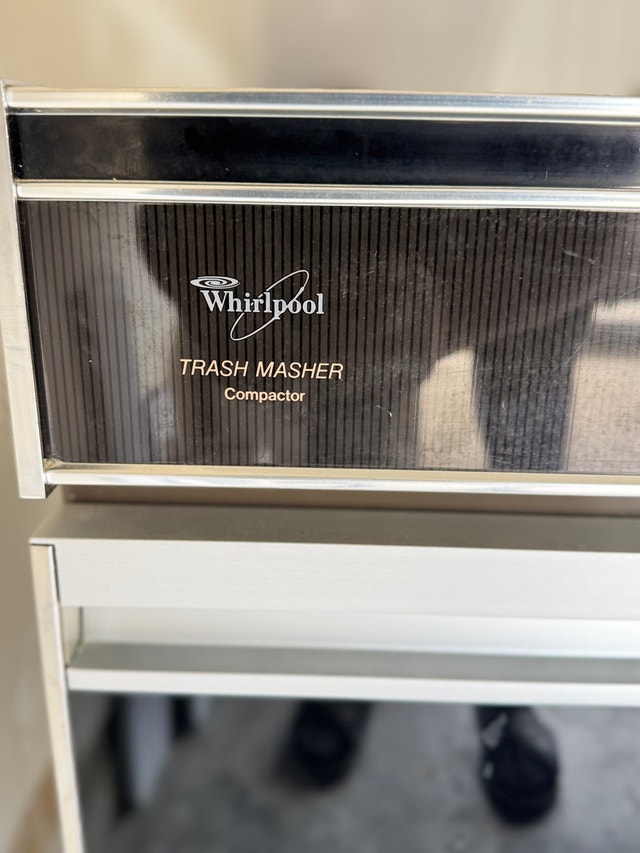 Whirlpool Trash Compactor – Excellent Condition – $50 - photo 2