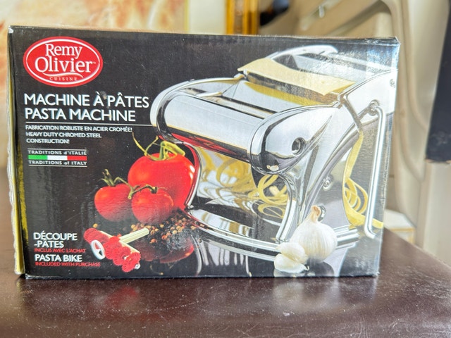 Remy Olivier Pasta Machine – BNIB