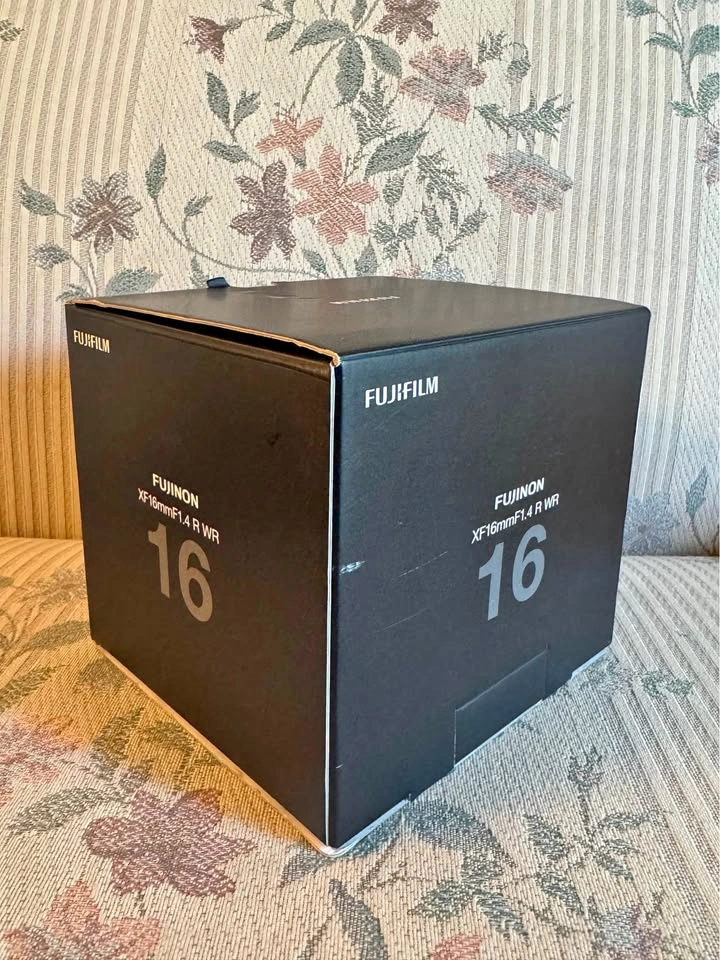 Fujifilm XF 16mm F1.4 R WR lens