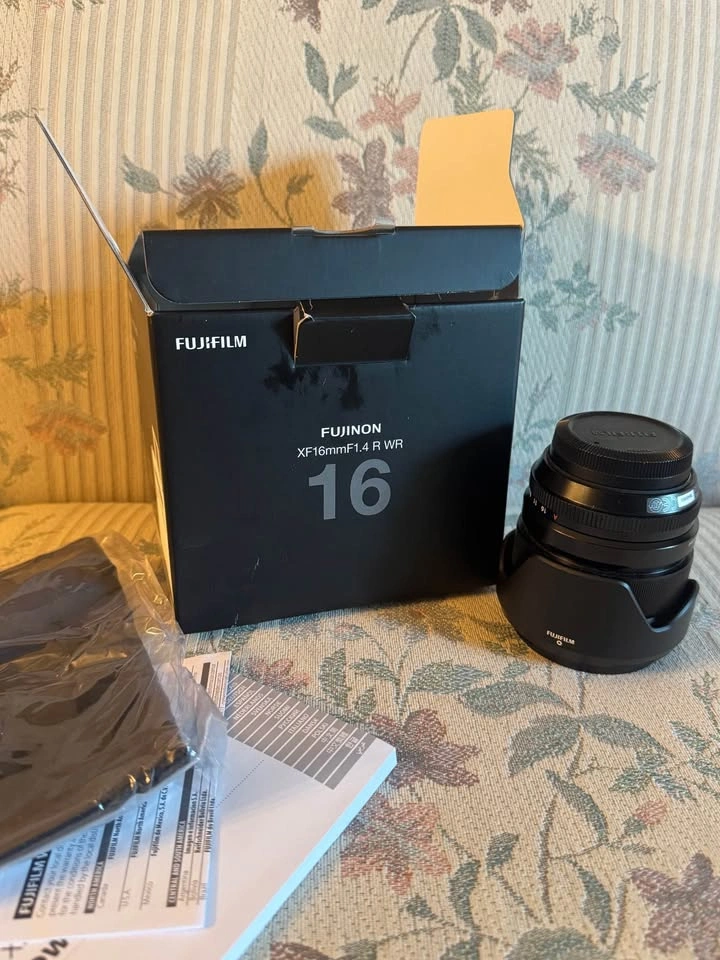 Fujifilm XF 16mm F1.4 R WR lens - photo 2