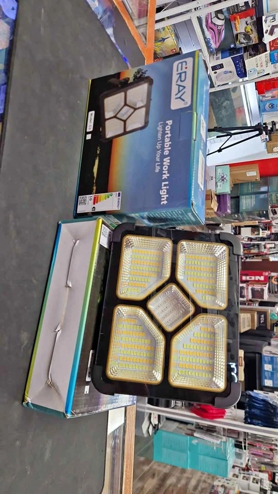 Outdoor Solar Flood Light [emergency light]