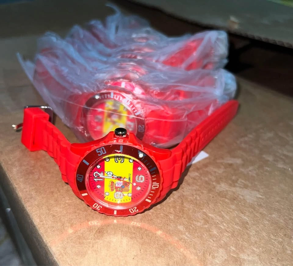 Quartz Wrist Watches (Spain Flag) - photo 2