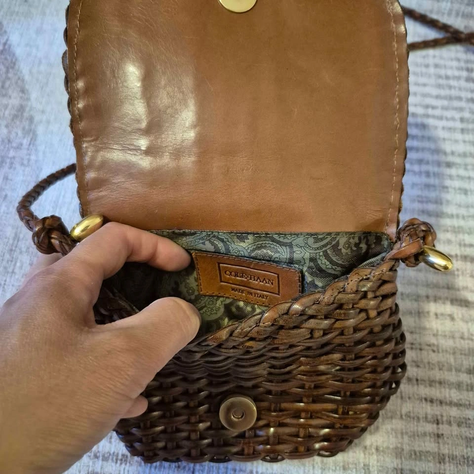 Vintage Woven Leather Cross-Body Purse - Cole Haan - photo 2