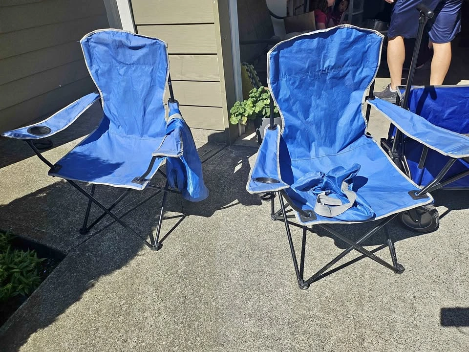 Foldable chairs