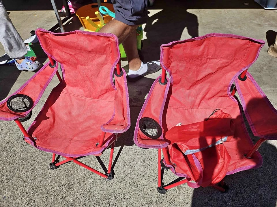 Kids foldable chair