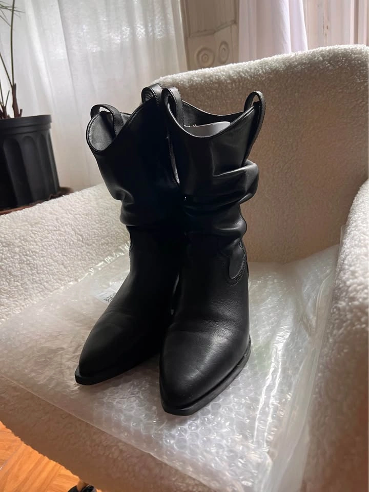 STEVE MADDEN Black Boots, Size 7 - photo 3