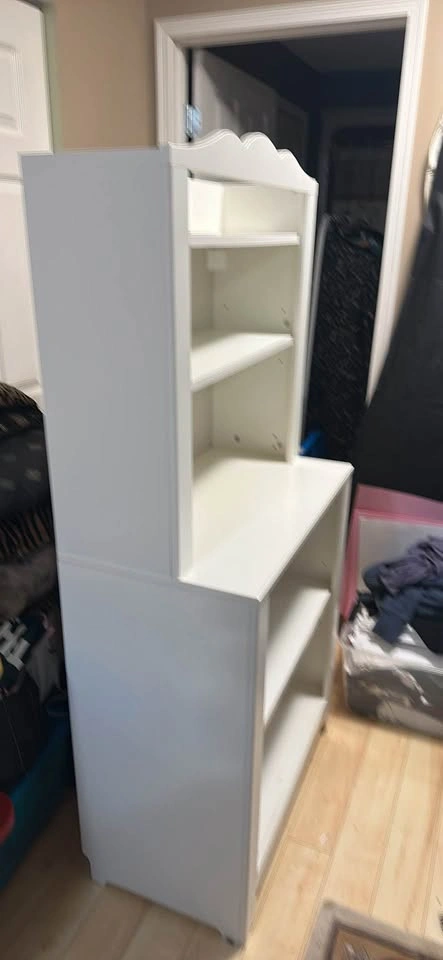 White Scalloped Top Hutch IKEA Bookcase/Shelving Unit - photo 2