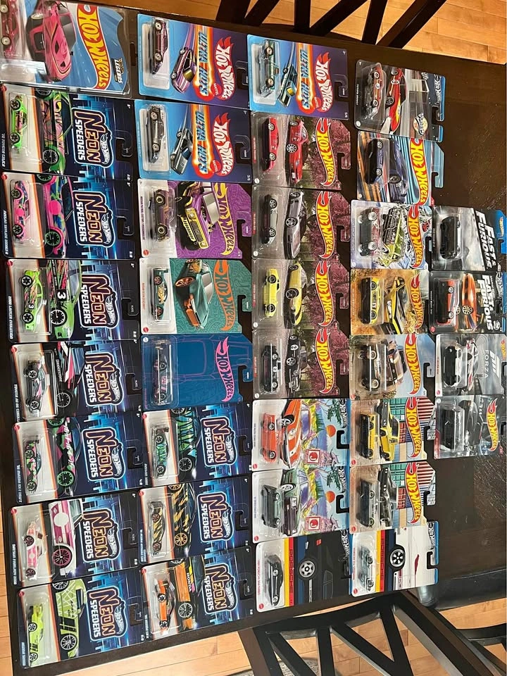 Hot wheels slivers, neon speeders and more