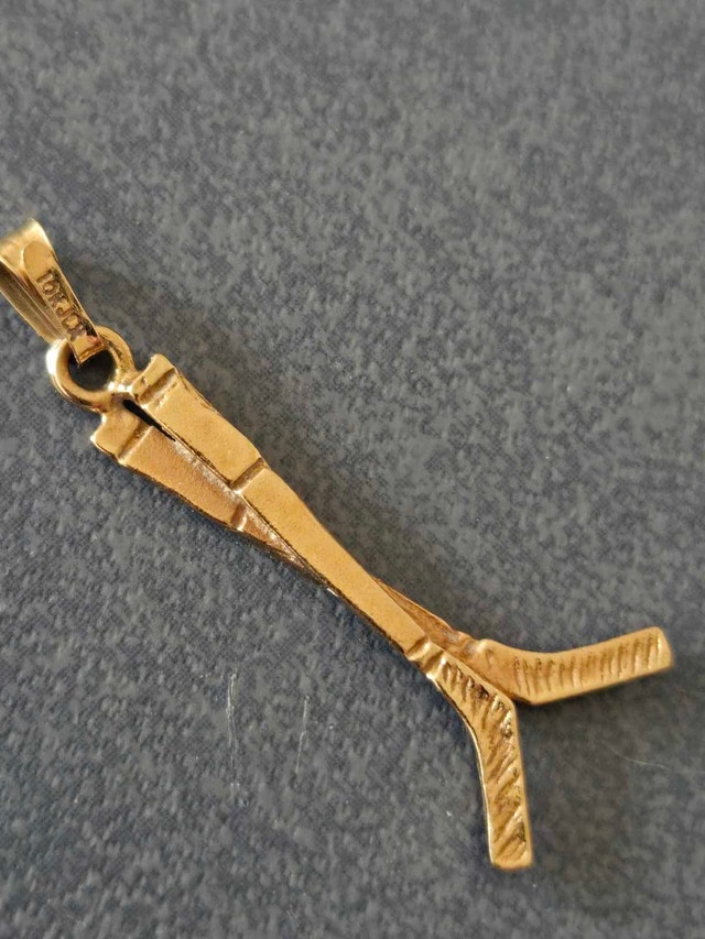 10k Gold Hockey Stick Pendant - photo 2