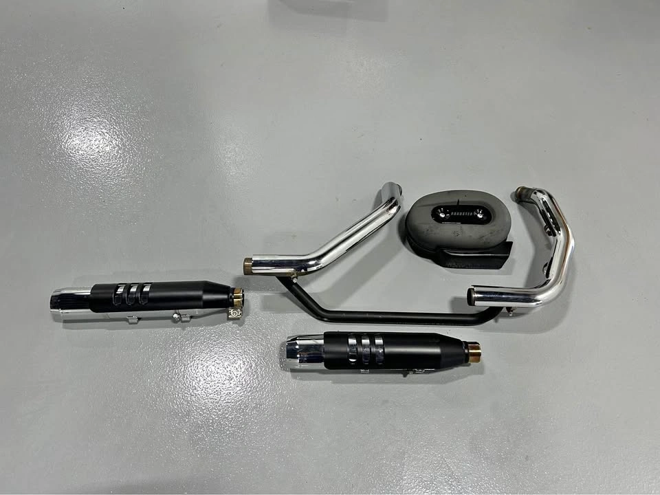 Harley-Davidson Roadster Sportster Exhaust and Air Cleaner