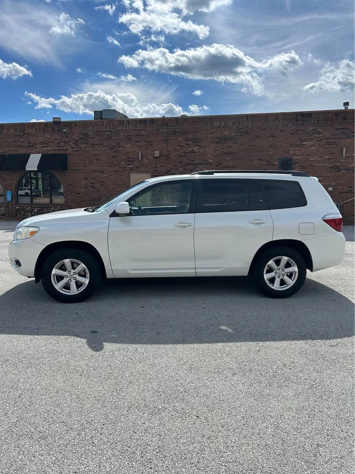 2008 Toyota Highlander LE Sport Utility 4D - photo 2