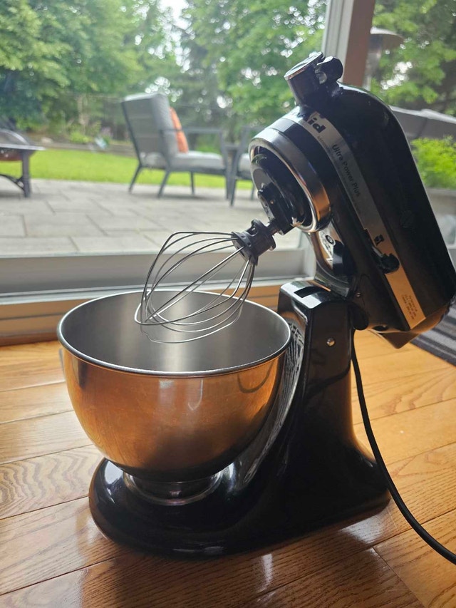 KitchenAid Ultra Power Plus Stand Mixer – 4.5 Qt – Like New - photo 2