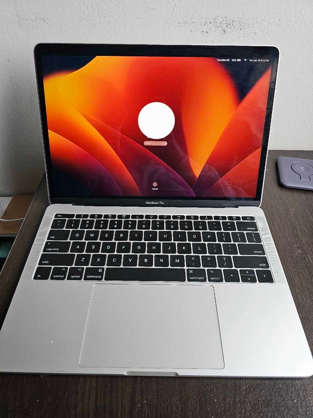 Apple MacBook Pro 13-inch