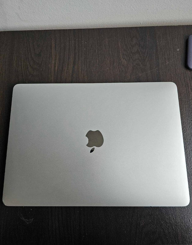Apple MacBook Pro 13-inch - photo 2