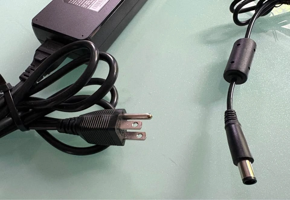 Targus APA151 150W AC Adapter - photo 3