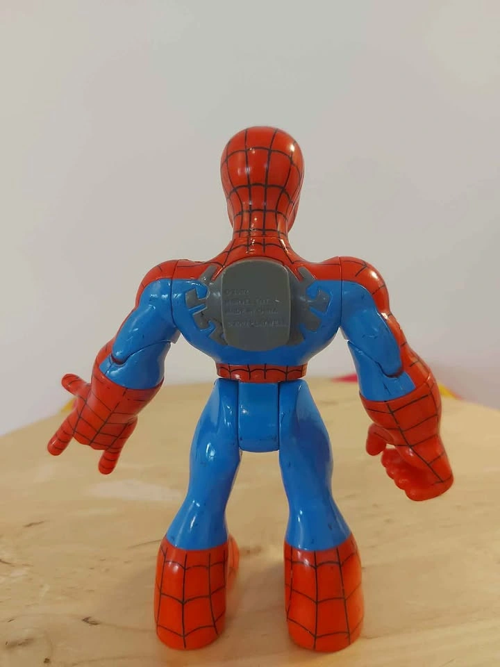 Toy Biz 2003 Spider-Man & Friends 6” Marvel Spider-Man Action Fi - photo 3
