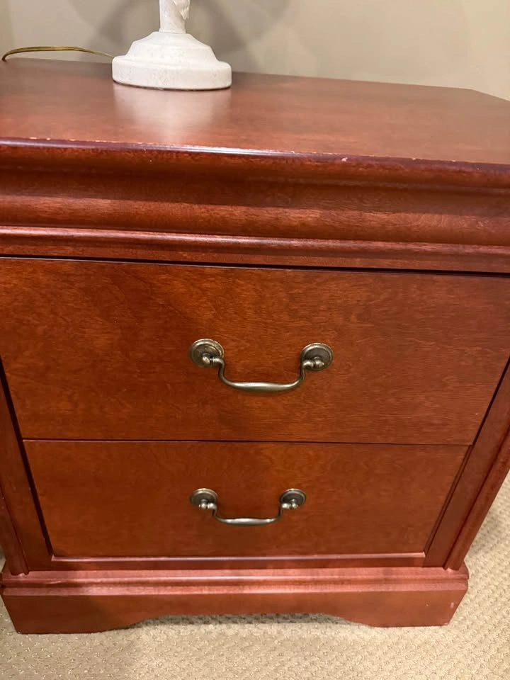 Estate sale - Gorgeous King Bedroom Set - photo 5
