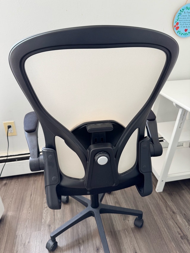 Ergonomic office chair - photo 4