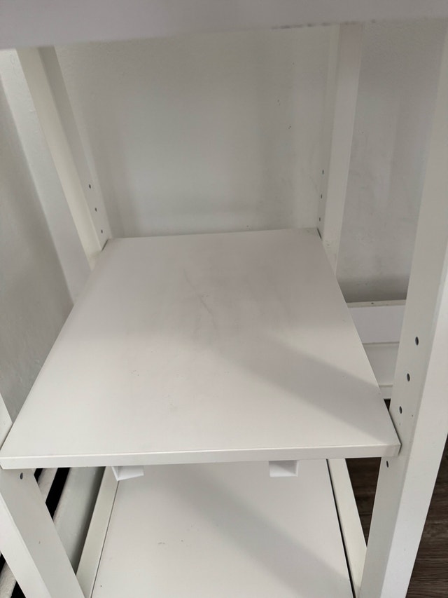 White desk - photo 4