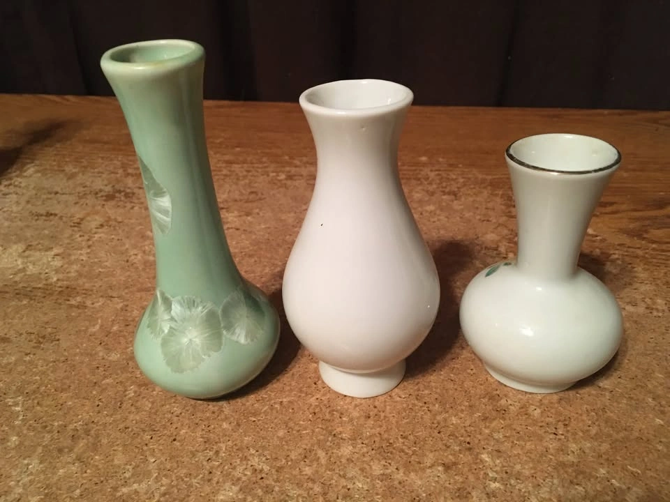 Lot of 9 Marcia of California Vases, Dishes, and Floral Decor - photo 4