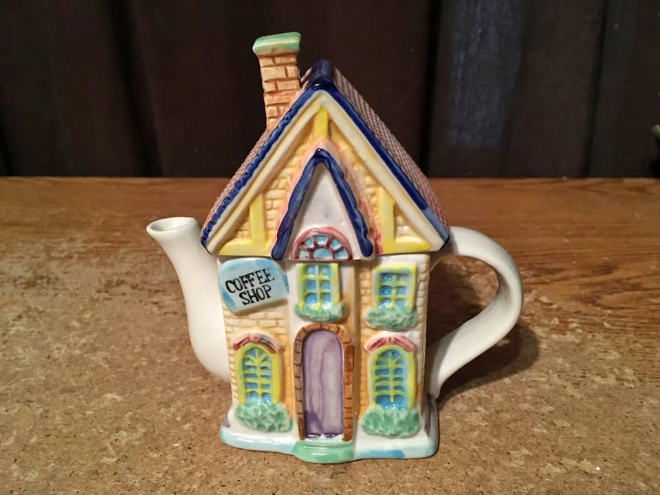 HOUSTON HARVEST 2000 COLLECTOR SERIES COFFEE SHOP CERAMIC TEAPOT