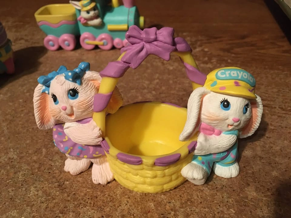 LOT OF 3 CRAYOLA BUNNY SPRING EASTER FIGURES - photo 2