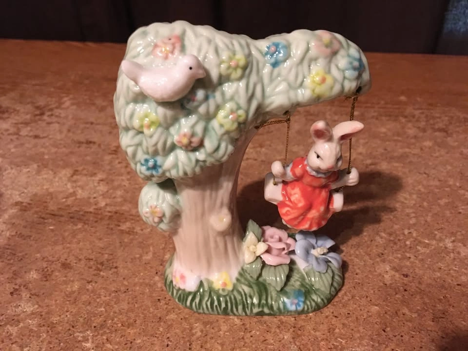 LOT OF 2 K'S COLLECTION BUNNY SWINGING IN A TREE GIRL BUNNY - photo 4