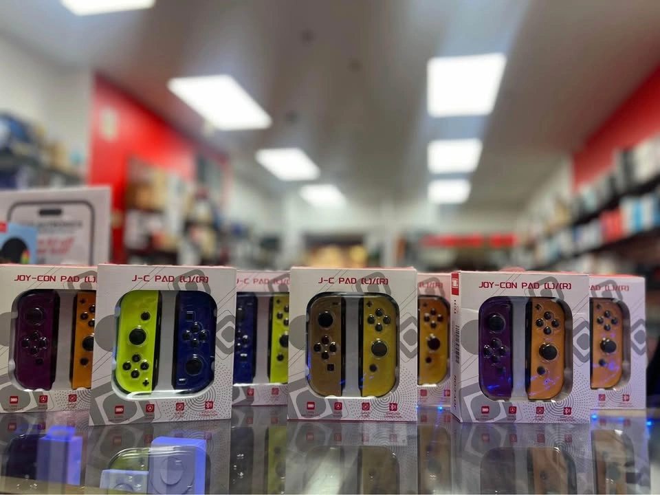 Joy-Con Nintendo Switch Controller *Brand New* - photo 3