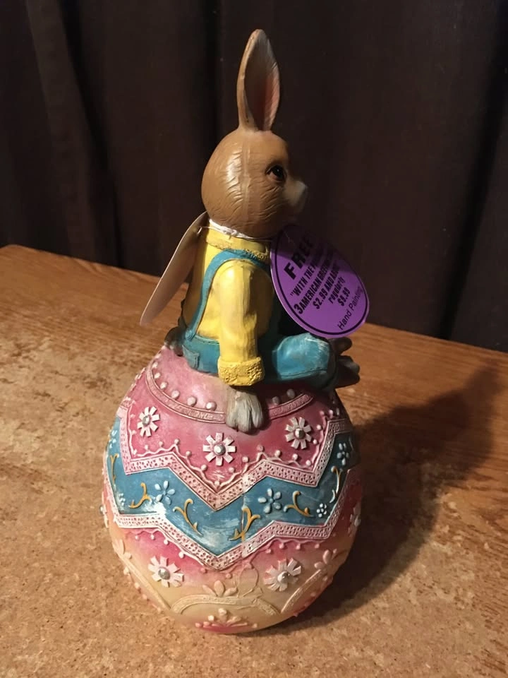 AMERICAN GREETING BUNNY PETER RABBIT ON MOLDED PAINTED EGG 10.75 - photo 2