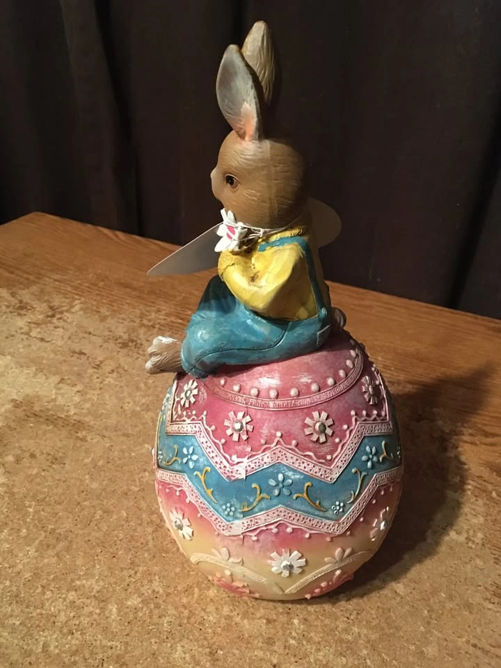 AMERICAN GREETING BUNNY PETER RABBIT ON MOLDED PAINTED EGG 10.75 - photo 4