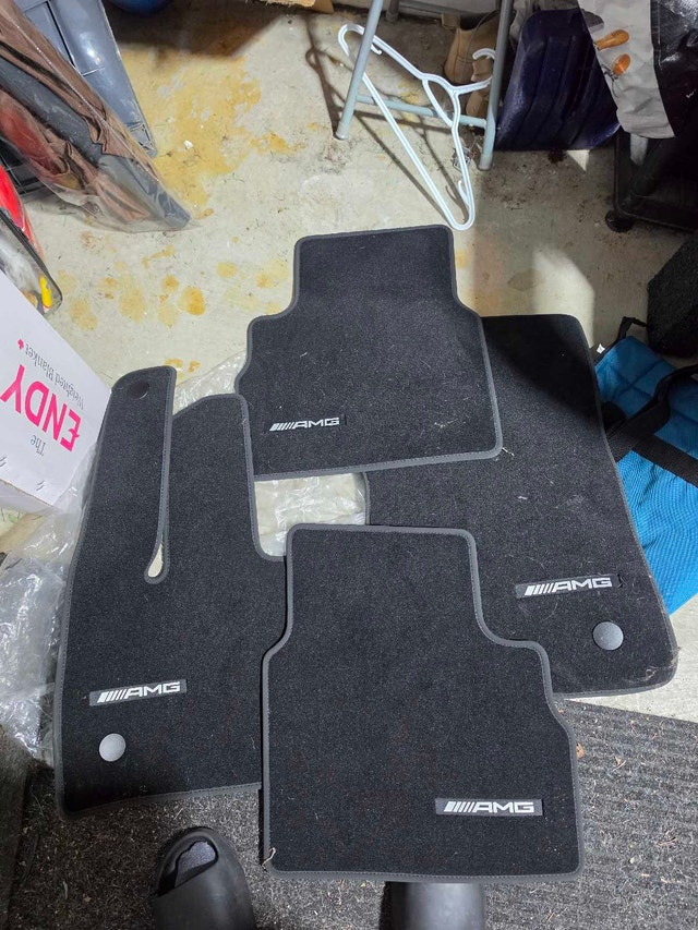 floor mats from g wagon
