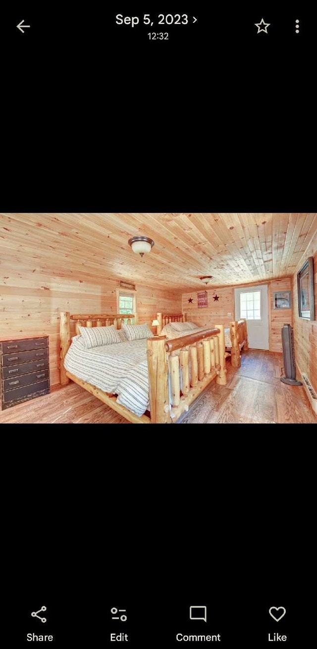 Custom Solid Log Cottage Bed + Endy Mattress