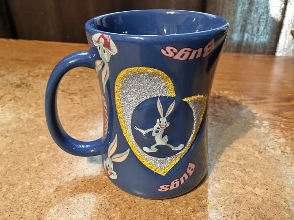 SIX FLAGS BUGS BUNNY COFFEE CUP MUG LOONEY TUNES BLUE HEART SPAR