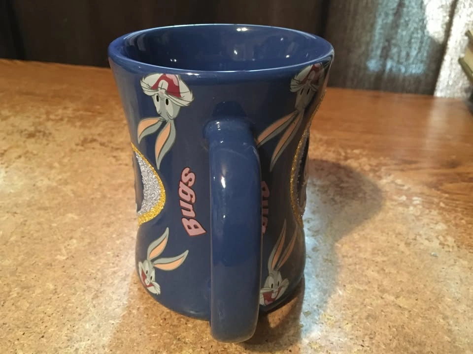SIX FLAGS BUGS BUNNY COFFEE CUP MUG LOONEY TUNES BLUE HEART SPAR - photo 2