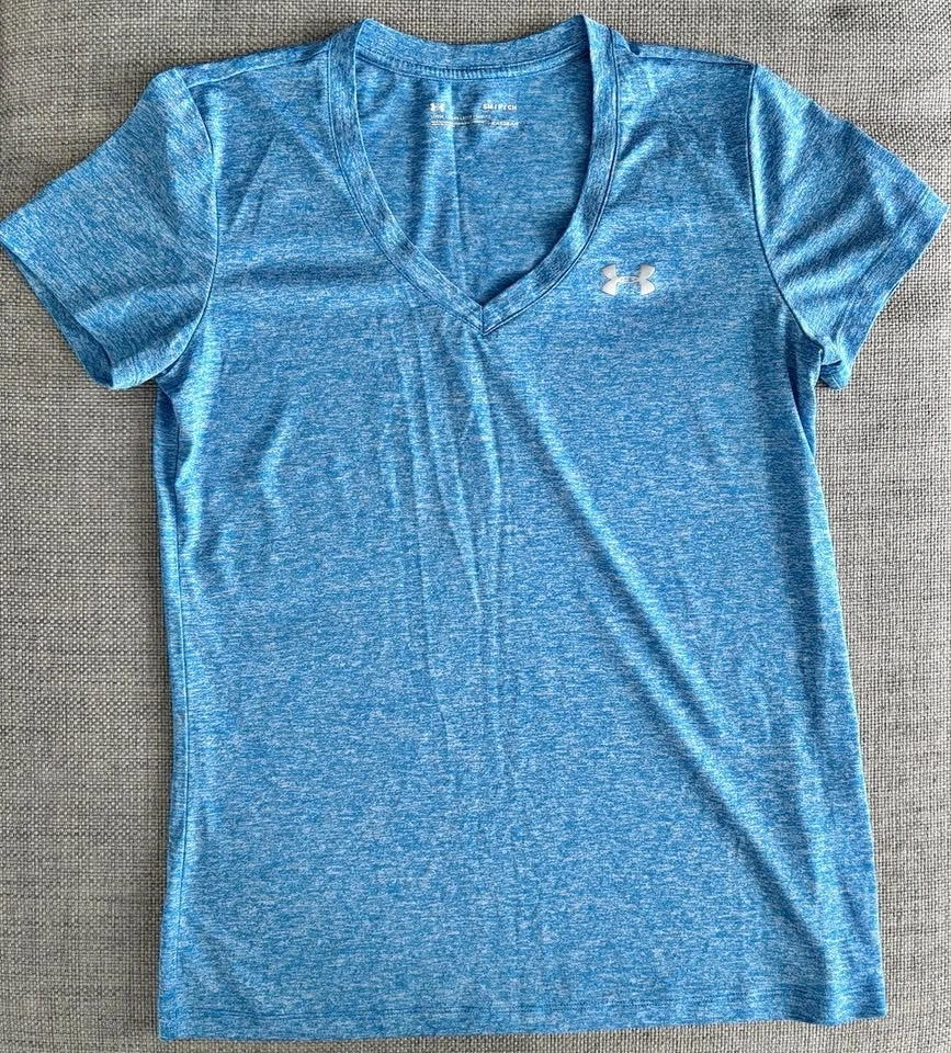 Under Armour Women's Short Sleeve Workout T-Shirts ~ Small⚽️